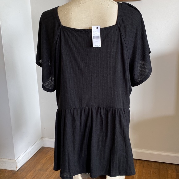 NEW Lane Bryant 18/20 black top with buttons - Picture 4 of 8